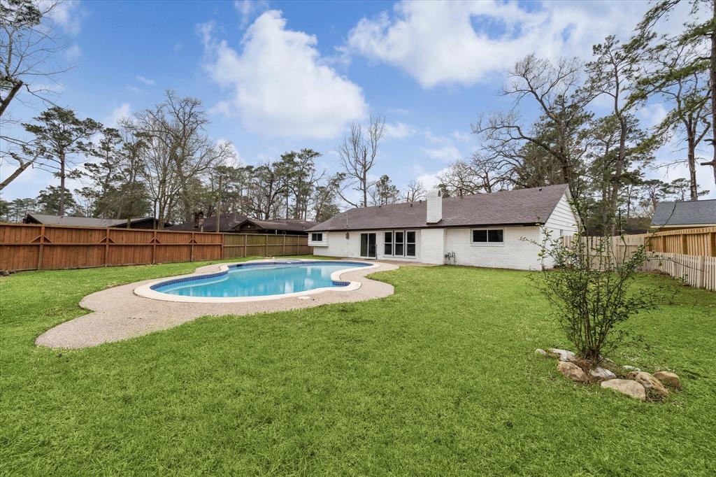 1210 Burning Tree Road, Kingwood, Texas image 33