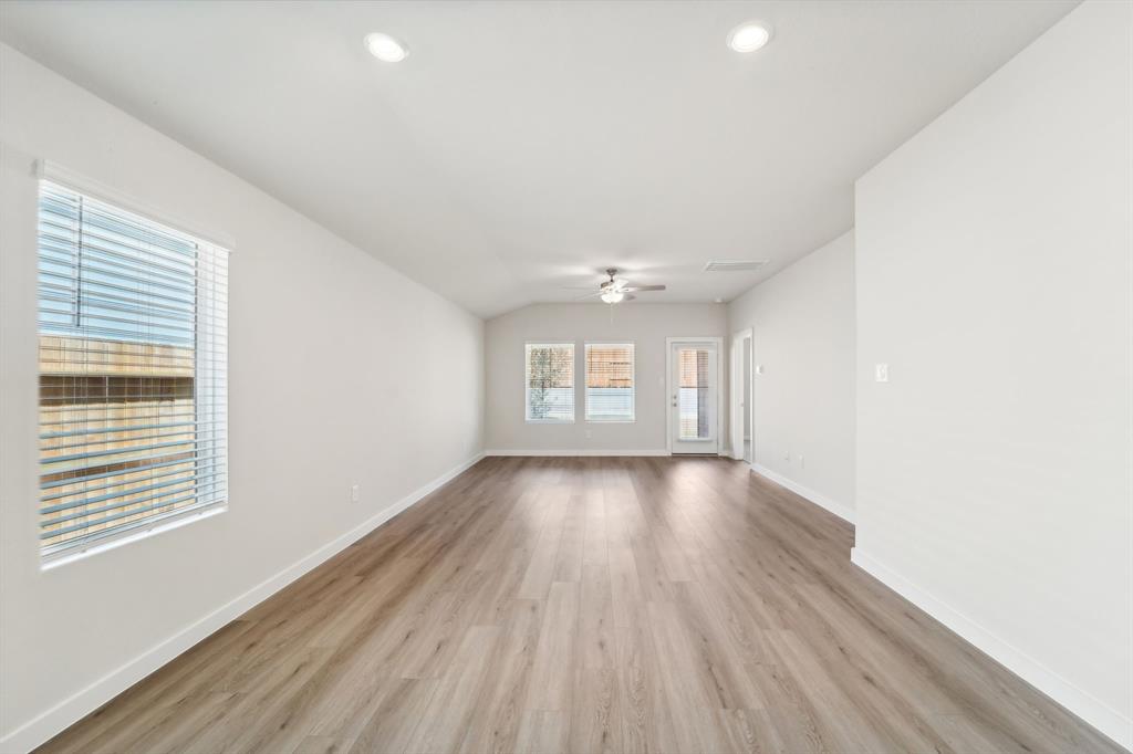 1650 Shae Oak Lane, Conroe, Texas image 11