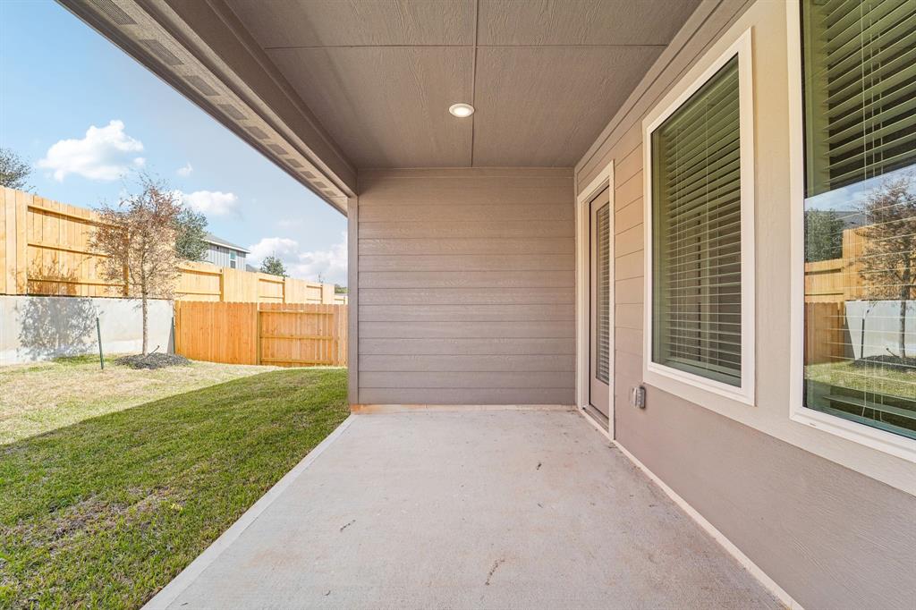 1650 Shae Oak Lane, Conroe, Texas image 31