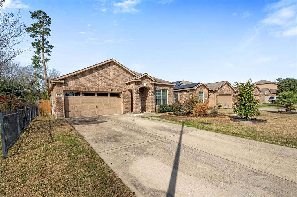 32503 Decker Creek Drive, Pinehurst, Texas image 28