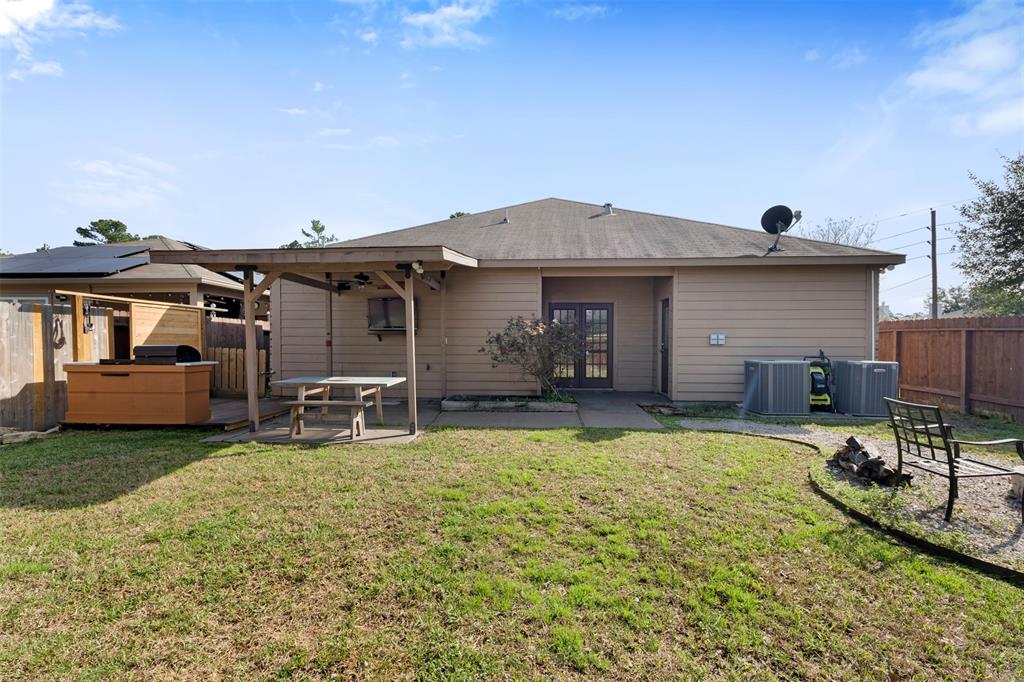 32503 Decker Creek Drive, Pinehurst, Texas image 25