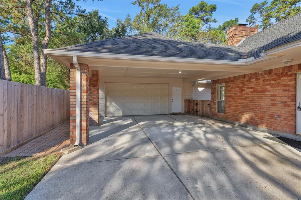 1719 Lofty Maple Trail, Kingwood, Texas image 9