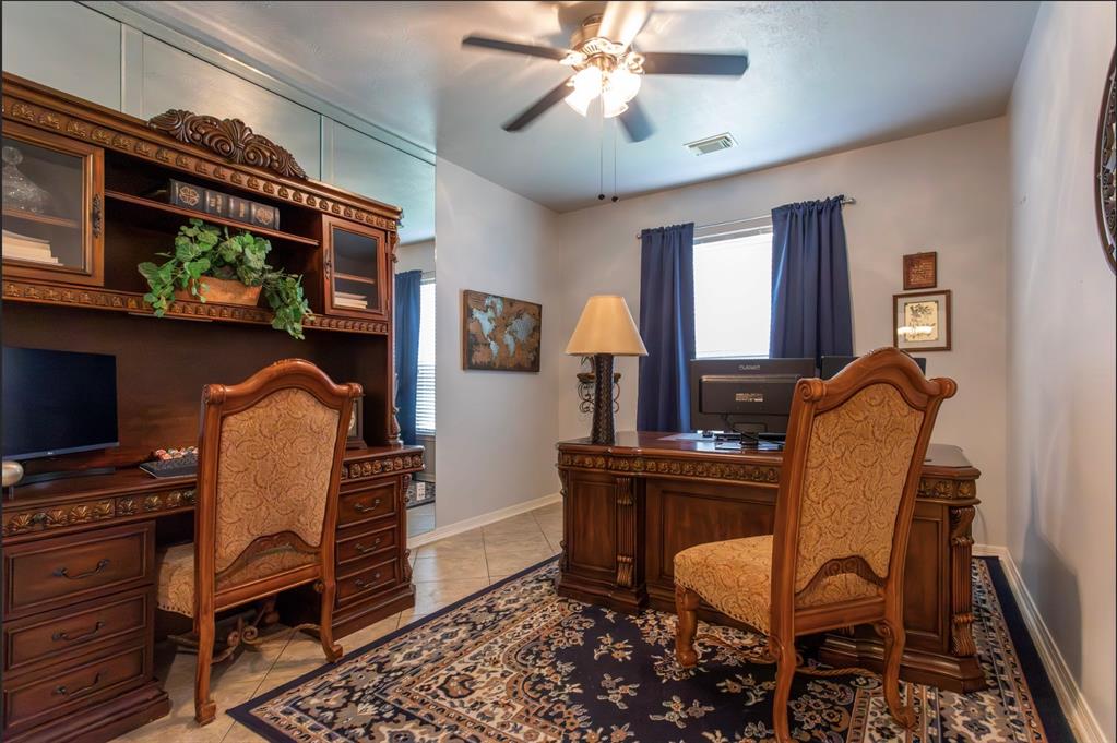 Photo 9 of 33 of 25215 Kelton Hills Lane house