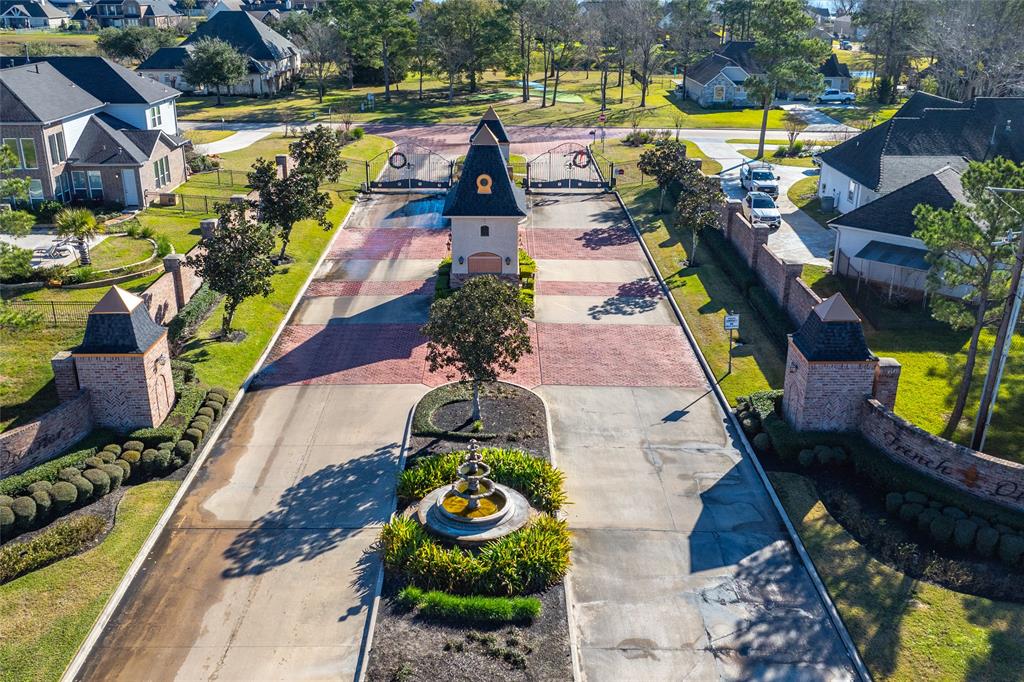 12909 French Quarter Drive, Willis, Texas image 8