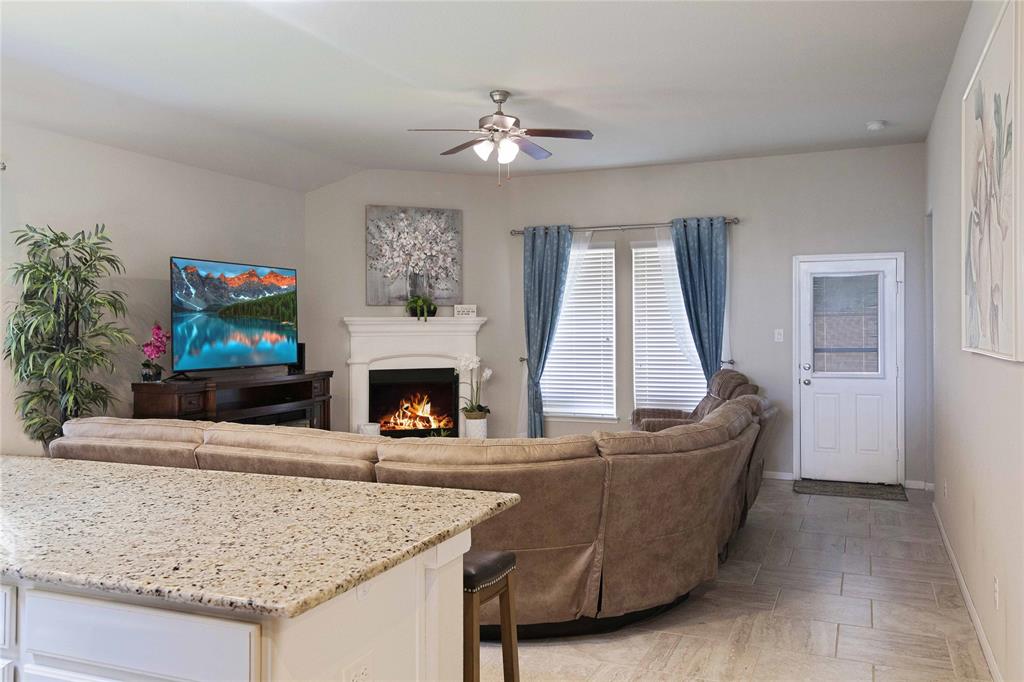 2757 Maxway CT Court