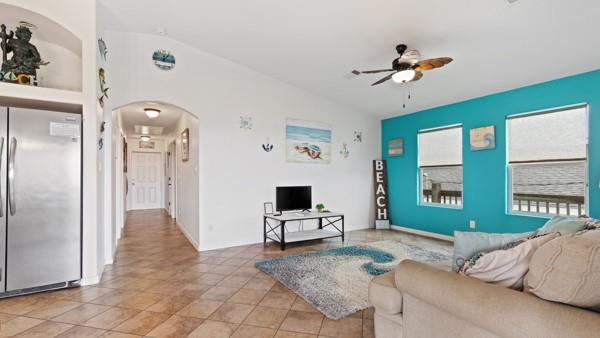 964 S Selwyn Road, Crystal Beach, Texas image 7