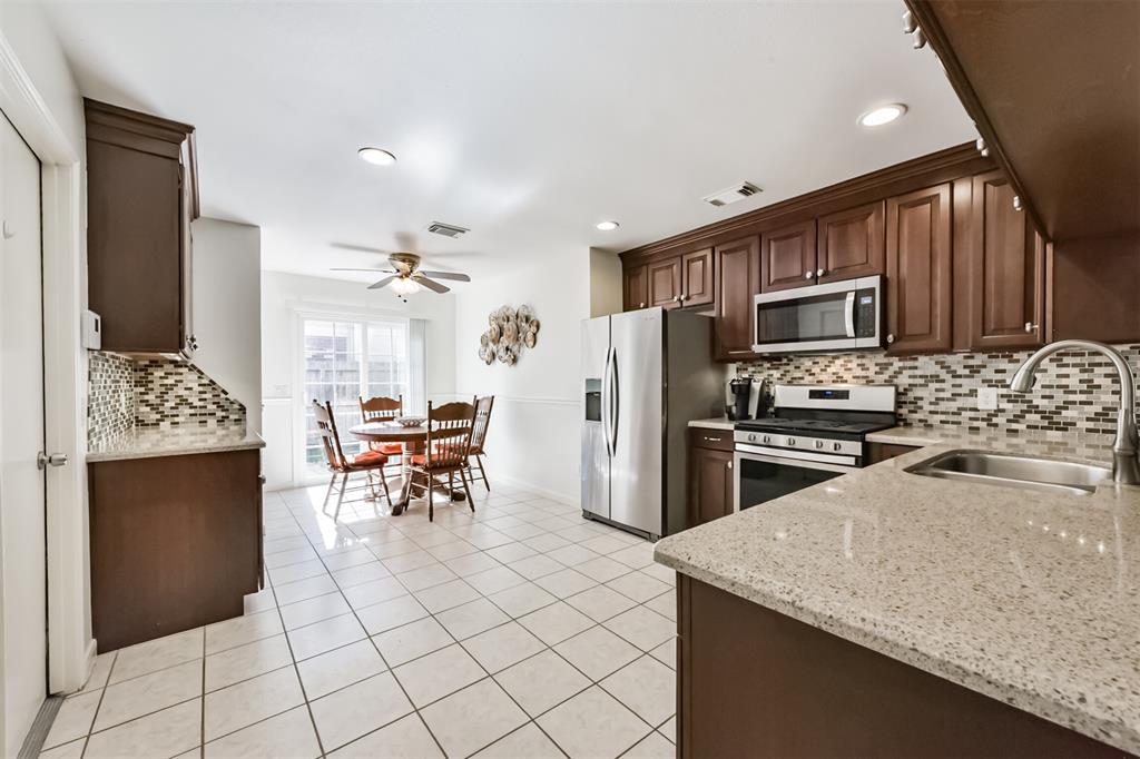 18143 Forest Cedars Drive, Houston, Texas image 6