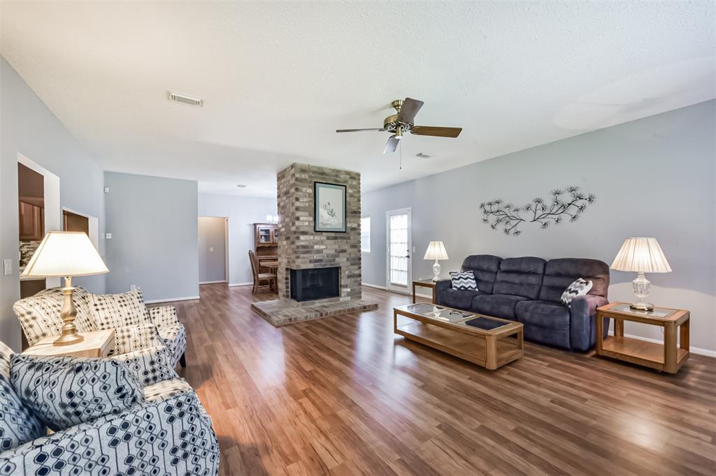 18143 Forest Cedars Drive, Houston, Texas image 4