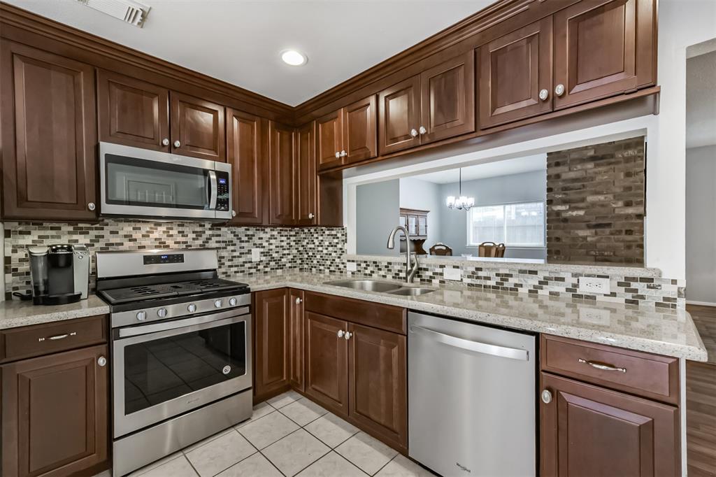 18143 Forest Cedars Drive, Houston, Texas image 7