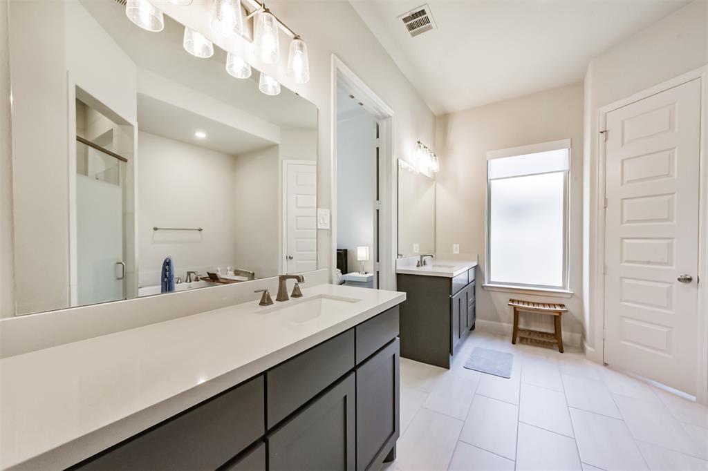 203 Sunrise Canvas Drive, Conroe, Texas image 16