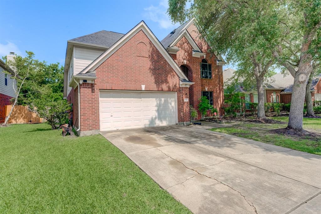 515 Deer Hollow Drive, Sugar Land, Texas image 2