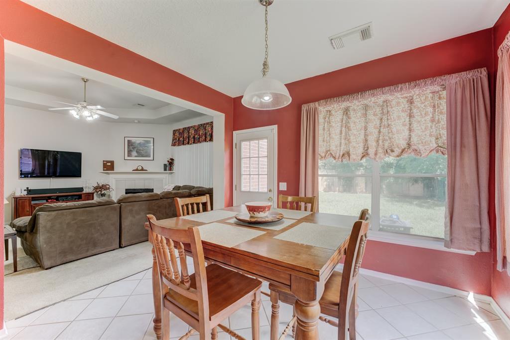 515 Deer Hollow Drive, Sugar Land, Texas image 16
