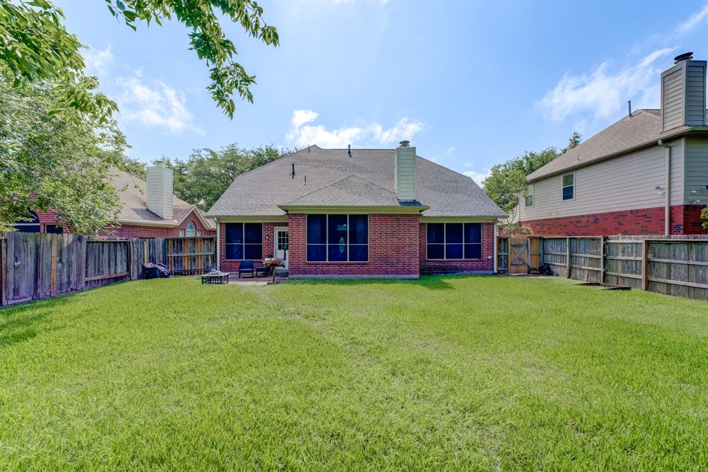515 Deer Hollow Drive, Sugar Land, Texas image 44