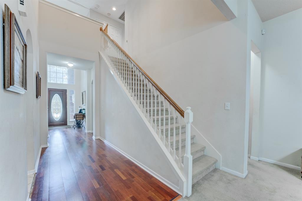 515 Deer Hollow Drive, Sugar Land, Texas image 7