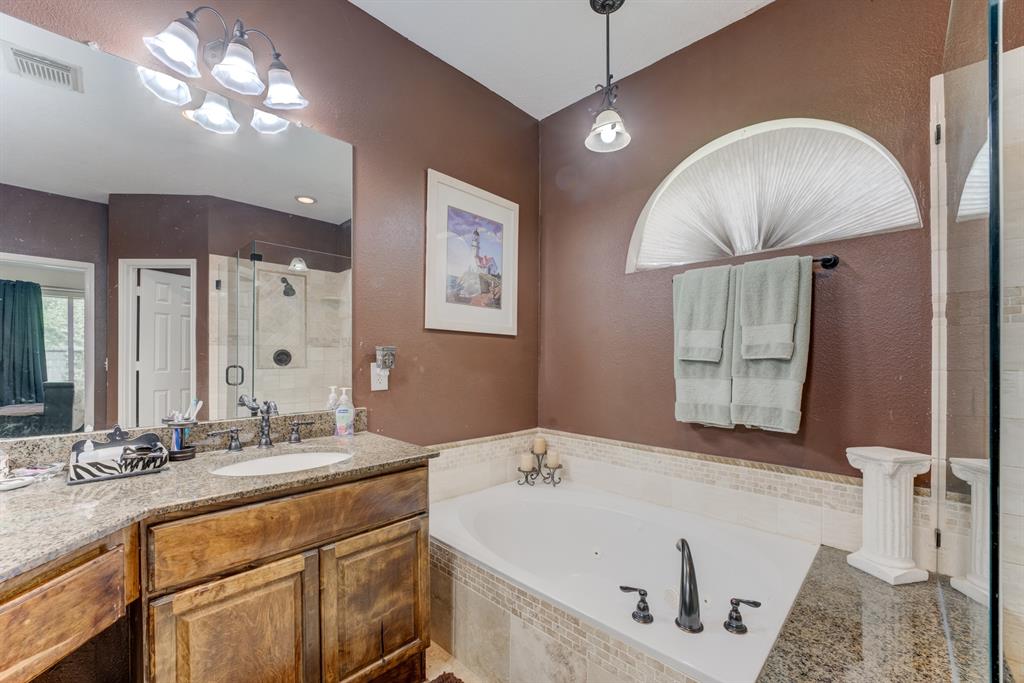 515 Deer Hollow Drive, Sugar Land, Texas image 30