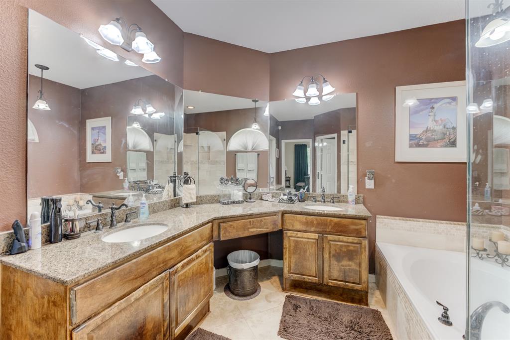 515 Deer Hollow Drive, Sugar Land, Texas image 29