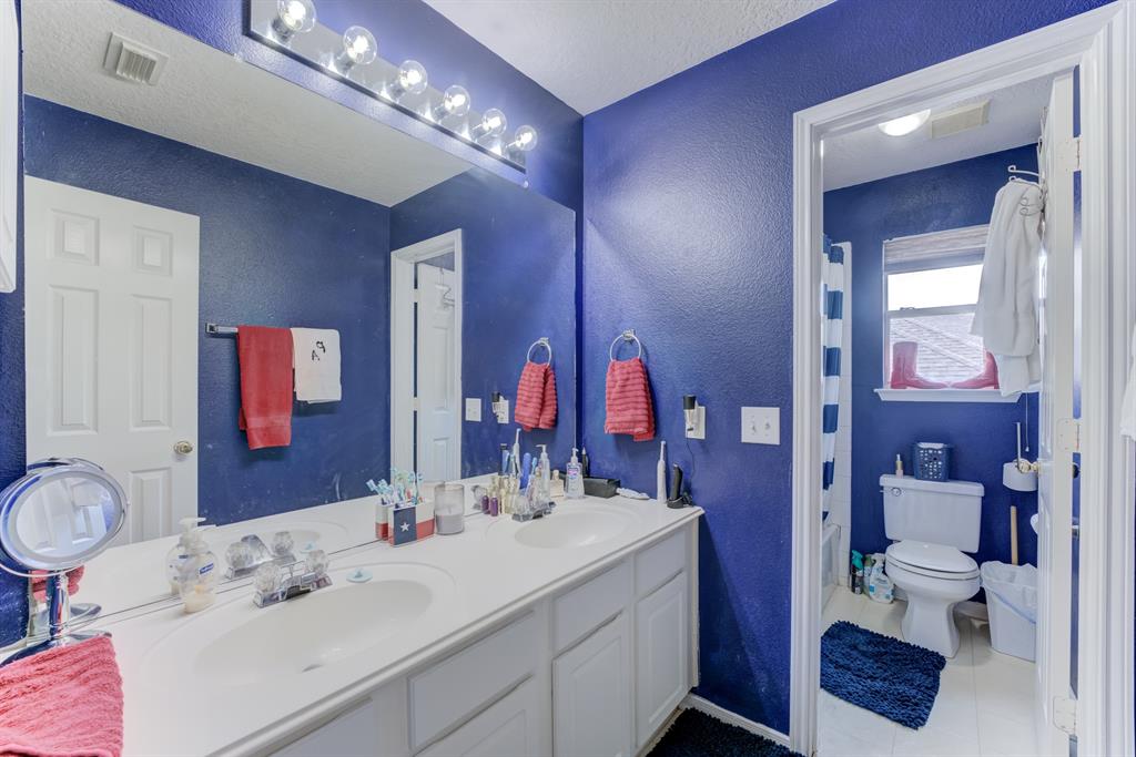 515 Deer Hollow Drive, Sugar Land, Texas image 38