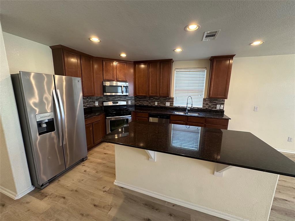 5807 Camelia Evergreen Lane