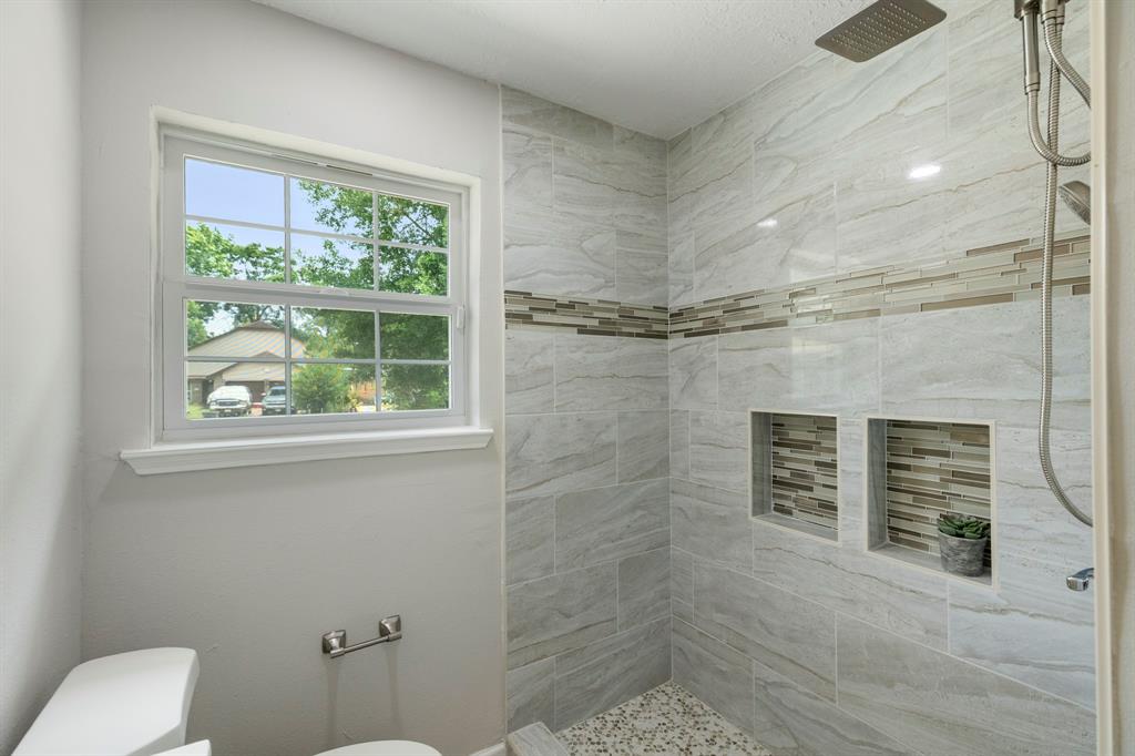 1819 Redwood Court, Sugar Land, Texas image 25