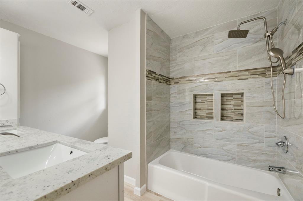 1819 Redwood Court, Sugar Land, Texas image 29