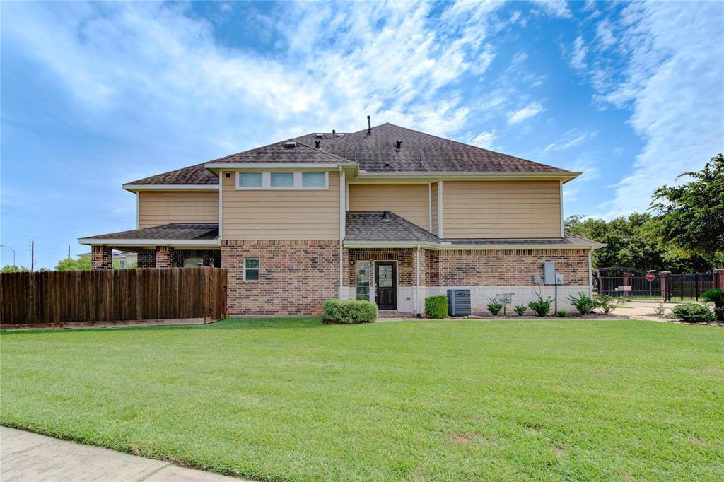 3807 Waterford Bend, Missouri City, Texas image 5