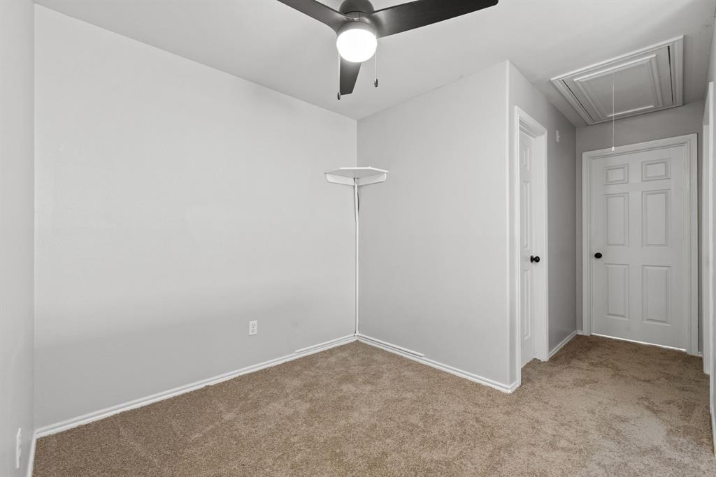 137 E Summerhaze Circle, The Woodlands, Texas image 28