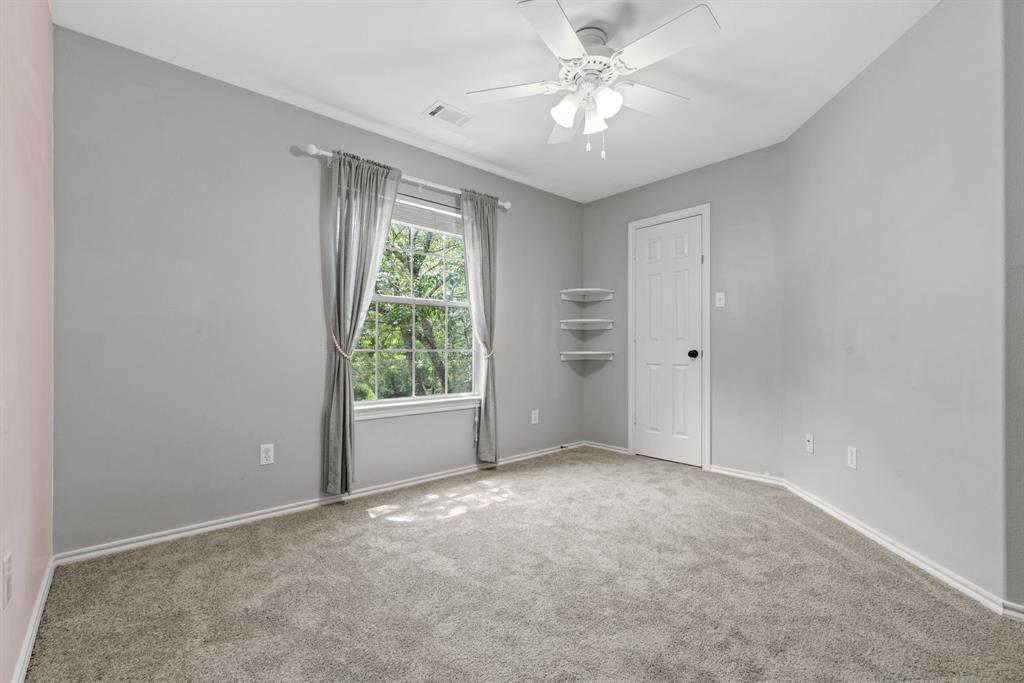 137 E Summerhaze Circle, The Woodlands, Texas image 40