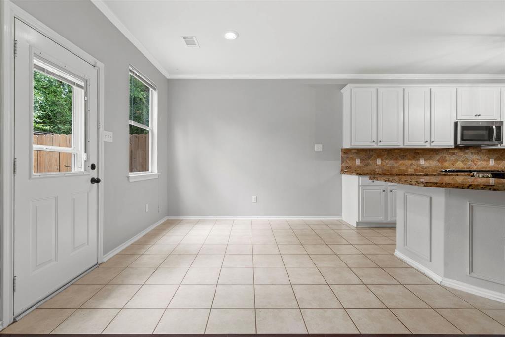 137 E Summerhaze Circle, The Woodlands, Texas image 14