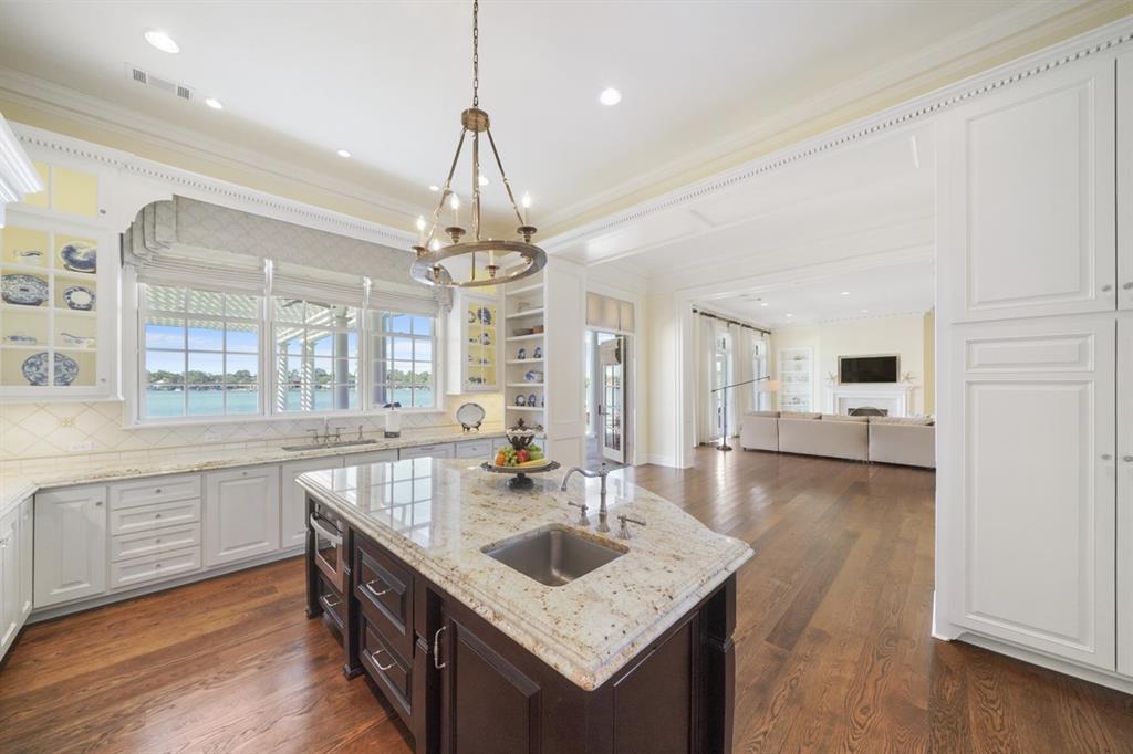 31 Southern Crescent Court, The Woodlands, Texas image 13