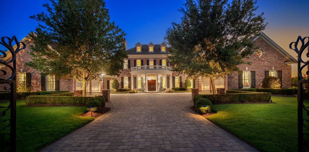 31 Southern Crescent Court
