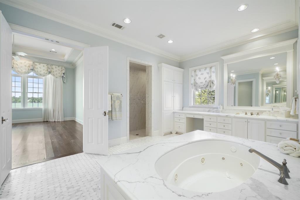 31 Southern Crescent Court, The Woodlands, Texas image 24