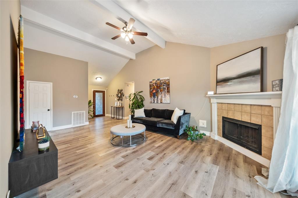 19211 Haystream Drive, Katy, Texas image 9