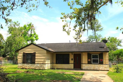 A home in Lake Jackson