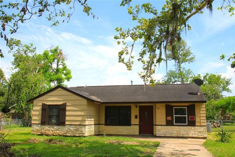 A home in Lake Jackson