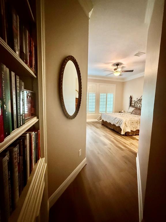 222 W Castle Harbour Drive, Friendswood, Texas image 15