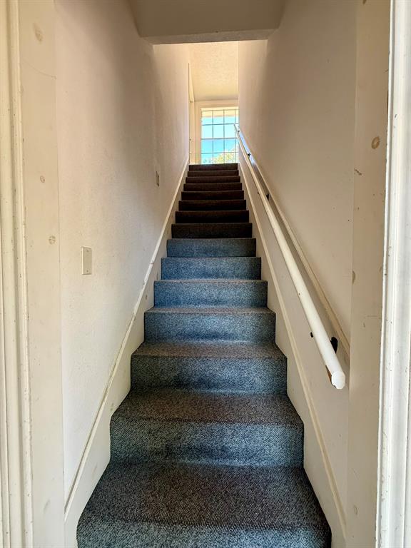 222 W Castle Harbour Drive, Friendswood, Texas image 28
