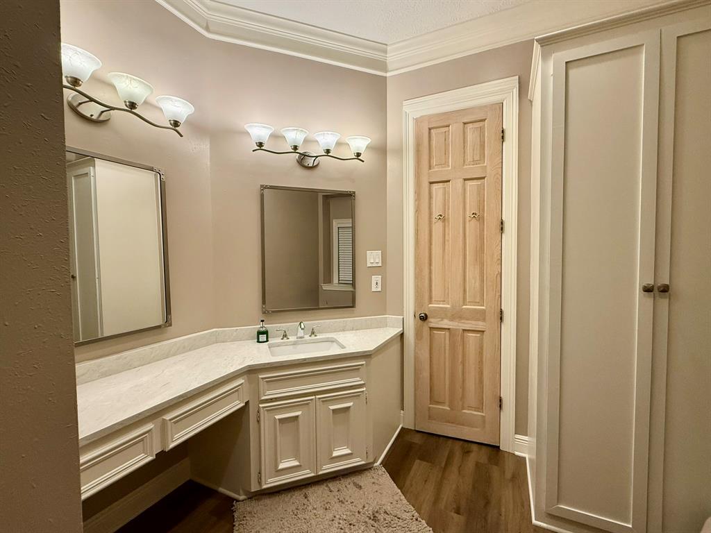 222 W Castle Harbour Drive, Friendswood, Texas image 17