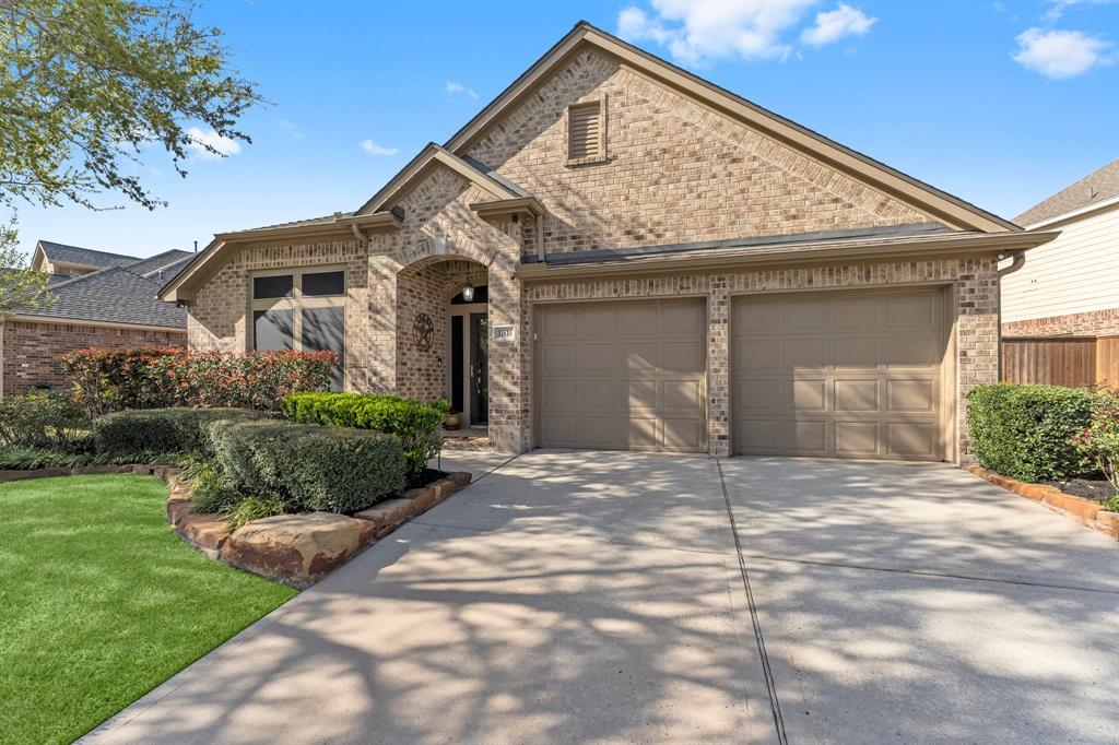 property-search 2 31814 Forest Oak Lane