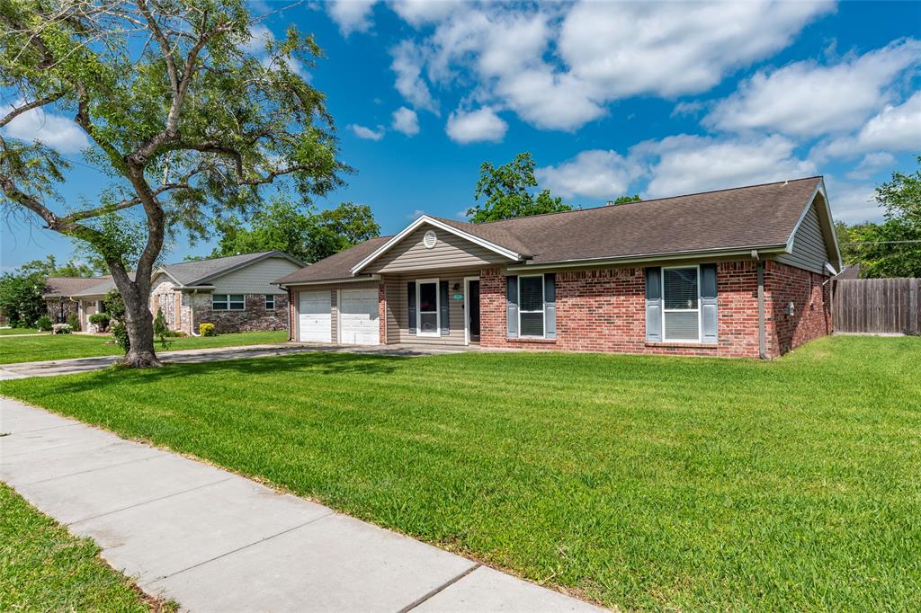 1907 Tracy Lynn Lane, Alvin, Texas image 30
