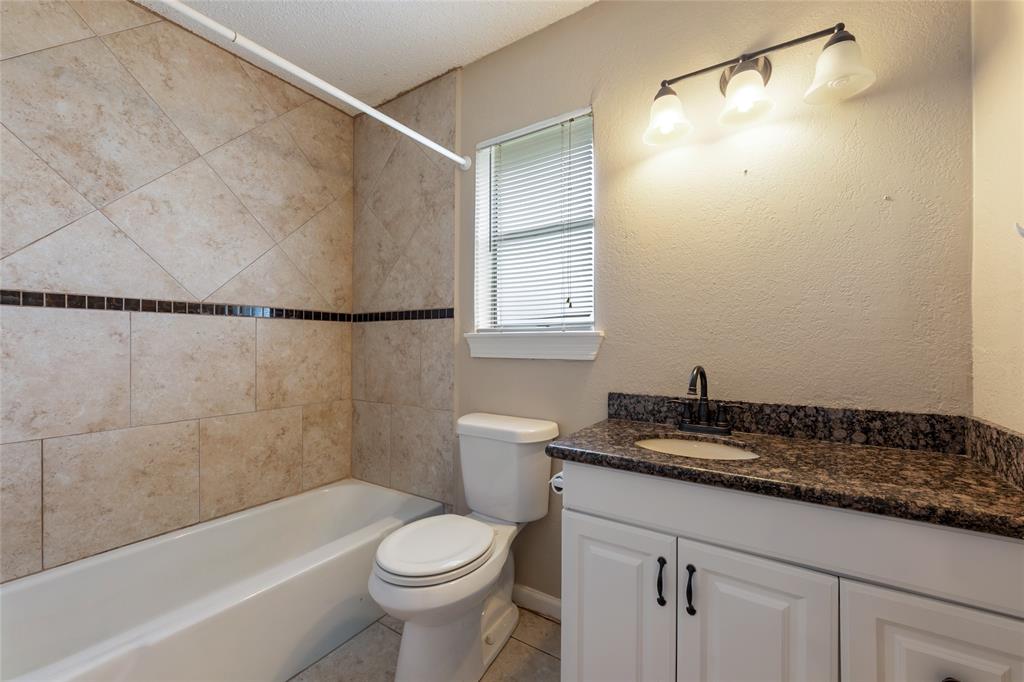 1907 Tracy Lynn Lane, Alvin, Texas image 22
