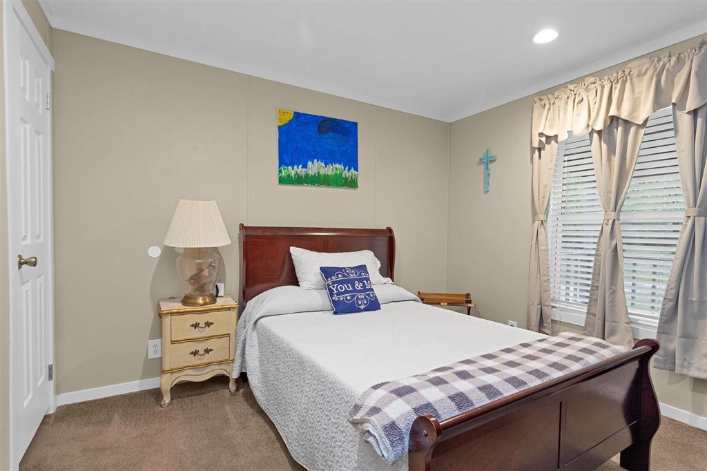 311 William Thomas Road, Huntsville, Texas image 14