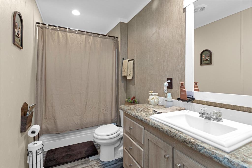 311 William Thomas Road, Huntsville, Texas image 15