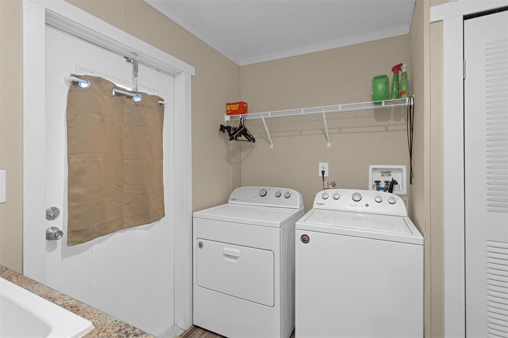 311 William Thomas Road, Huntsville, Texas image 13