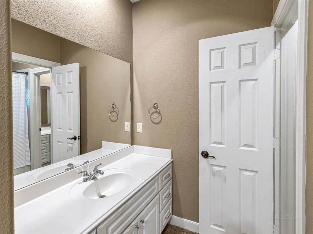 1034 Bayou Vista Court, Katy, Texas image 31