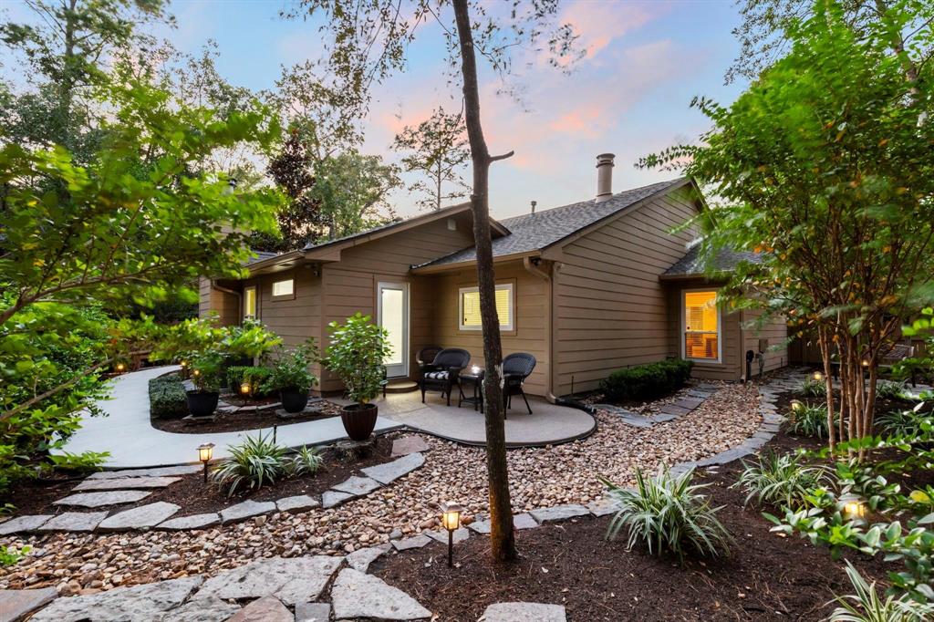 21 Riverbank Drive, The Woodlands, Texas image 33