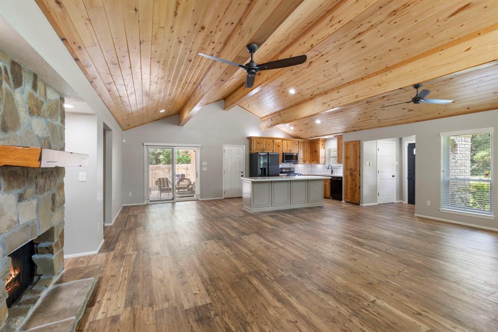 21 Riverbank Drive, The Woodlands, Texas image 18