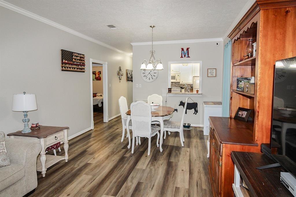 2402 Stone Hollow Drive, Brenham, Texas image 3