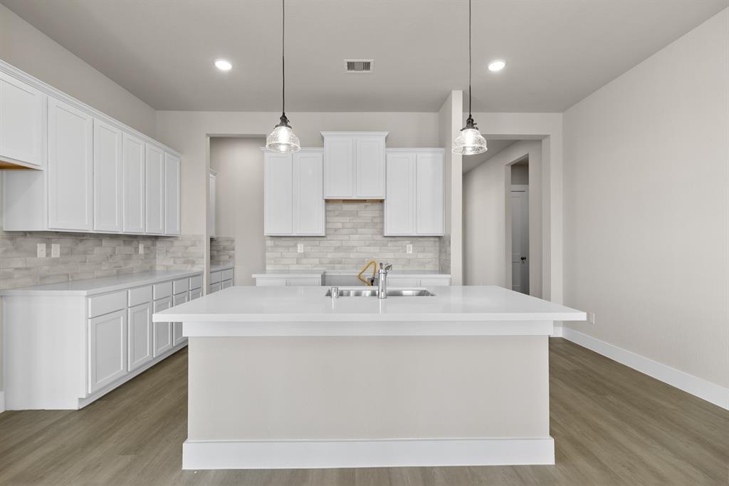 2204 Inglenook Grove Drive, Katy, Texas image 5