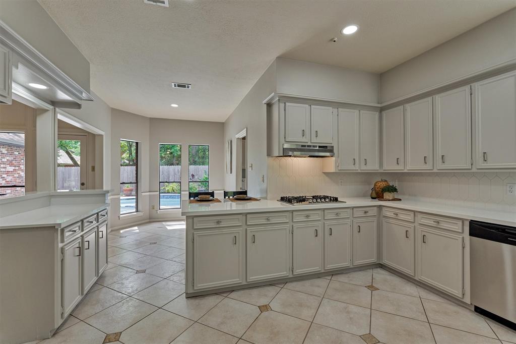59 Cornerbrook Place, Spring, Texas image 10