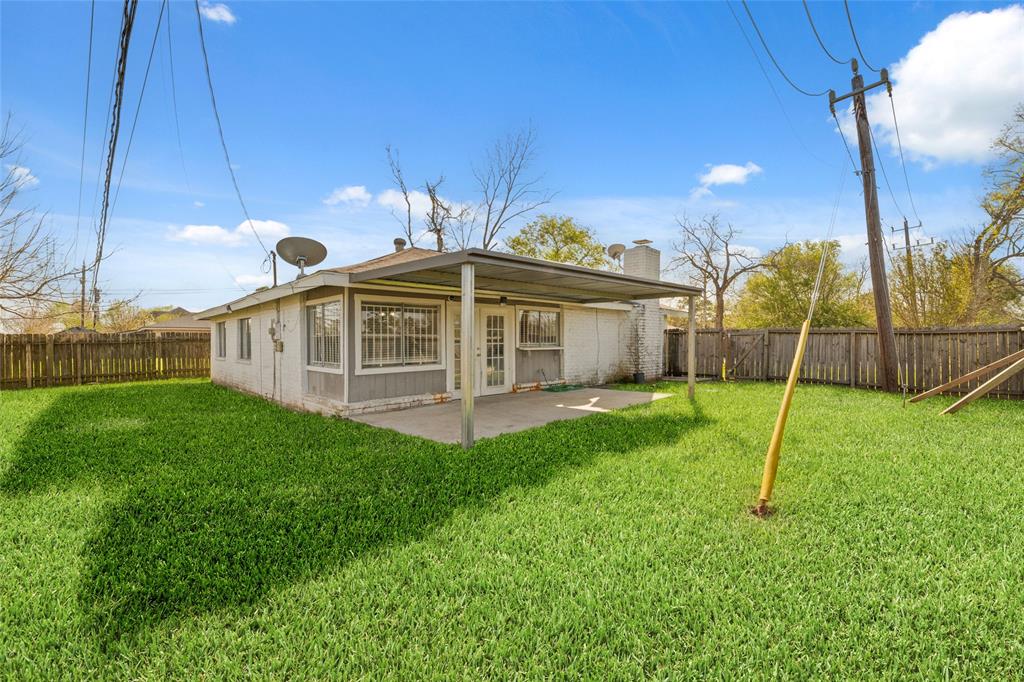 7627 Belle Park Dr